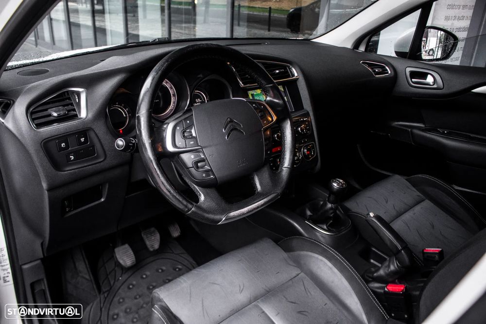 Citroën C4 HDi 90 Attraction - 19