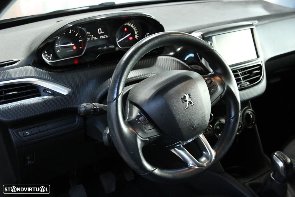 Peugeot 208 1.2 PureTech Style - 11