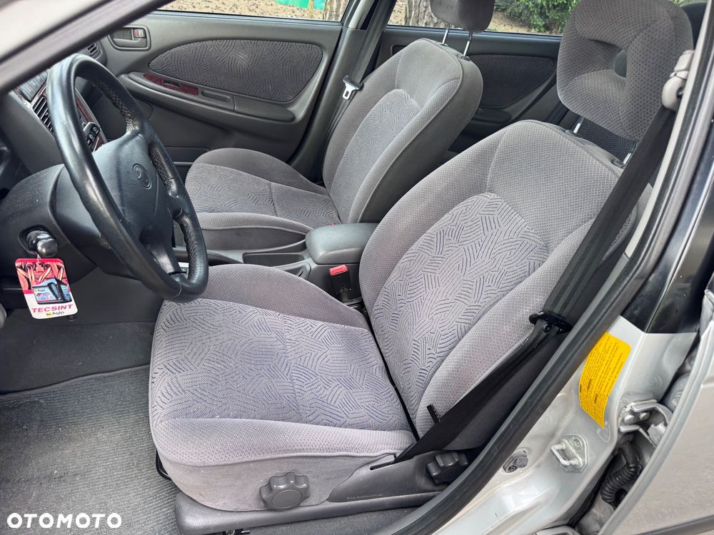 Toyota Avensis - 28