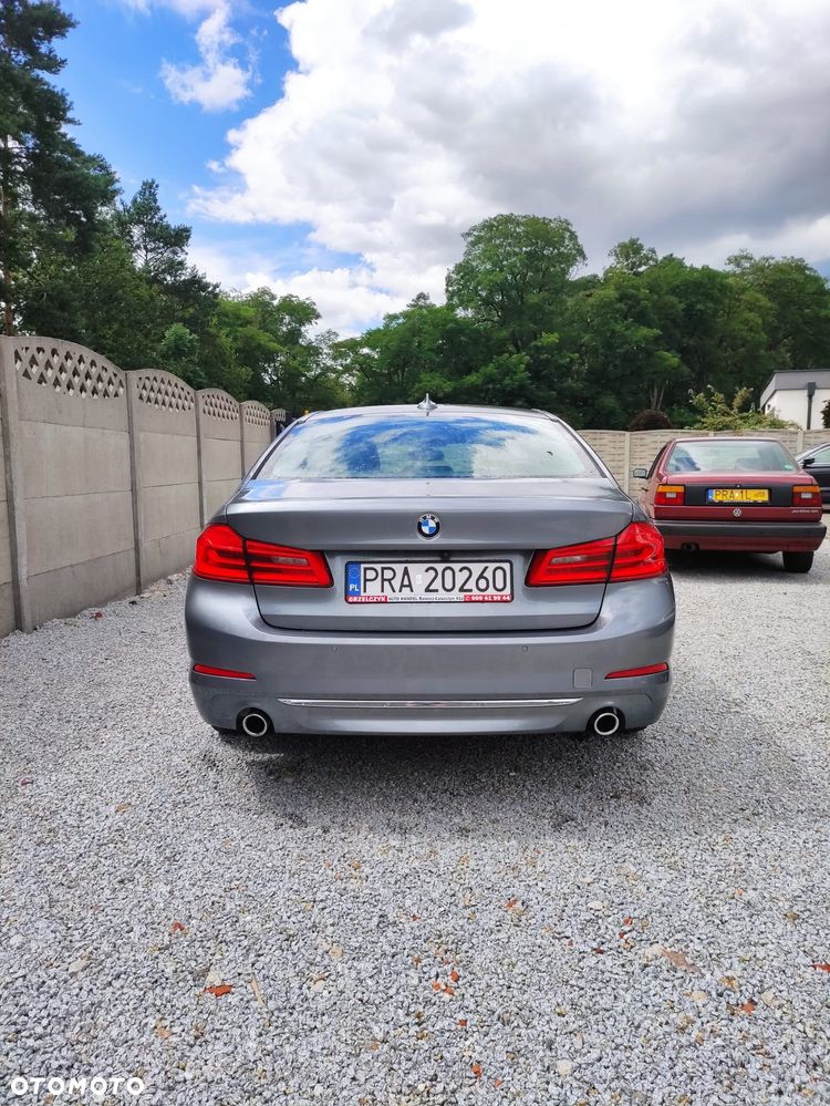 BMW Seria 5 530i GPF Luxury Line sport - 6