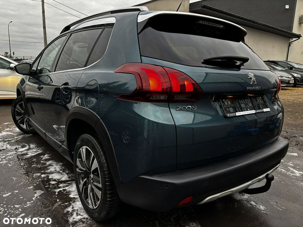 Peugeot 2008 1.2 Pure Tech Allure S&S - 3