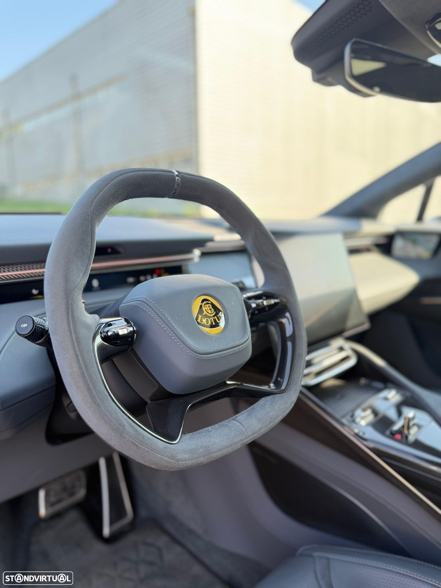 Lotus Eletre 600 Sport SE - 14