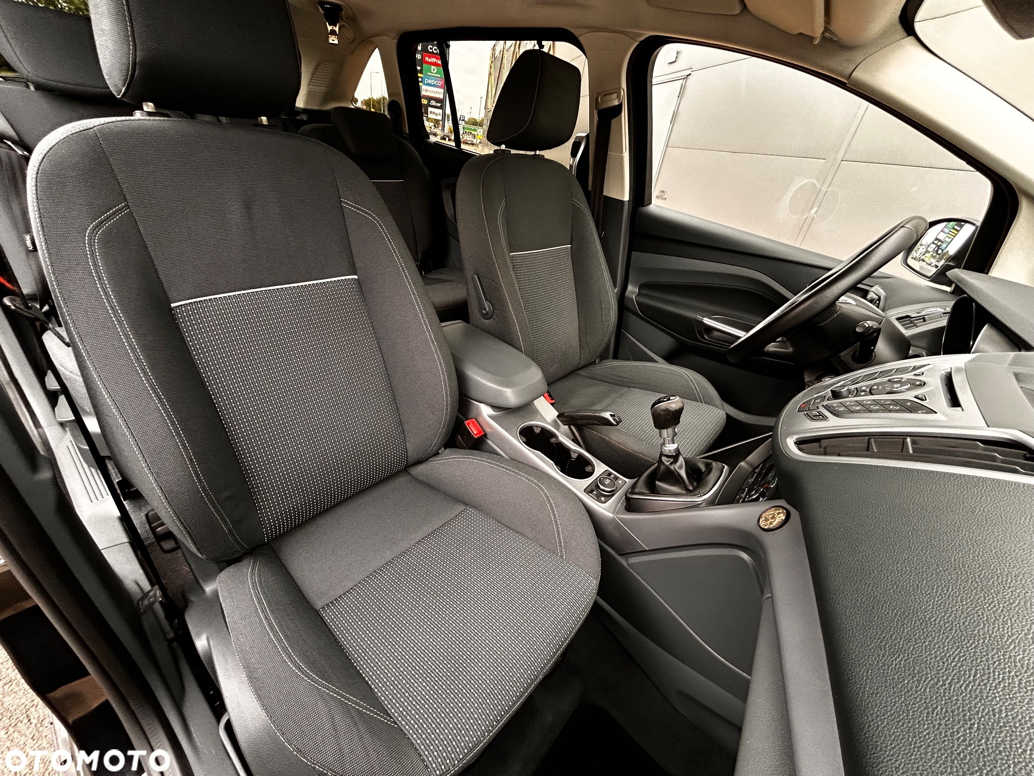 Ford Grand C-MAX 1.6 TDCi Titanium - 27