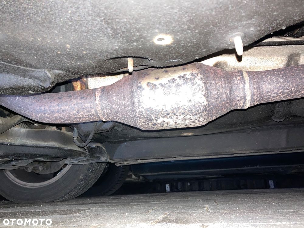 Toyota Avensis 1.8 VVT-i Sol - 36