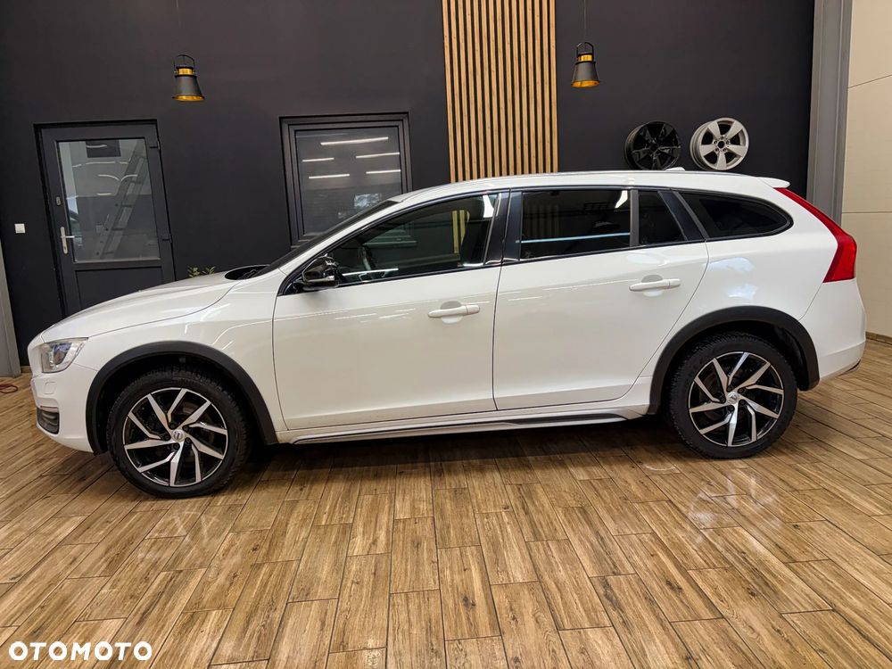 Volvo V60 Cross Country D3 Geartronic Summum - 12