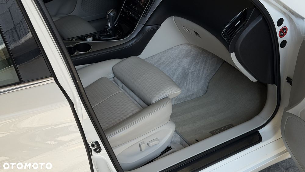 Infiniti Q50 2.0t Sport EU6 - 14