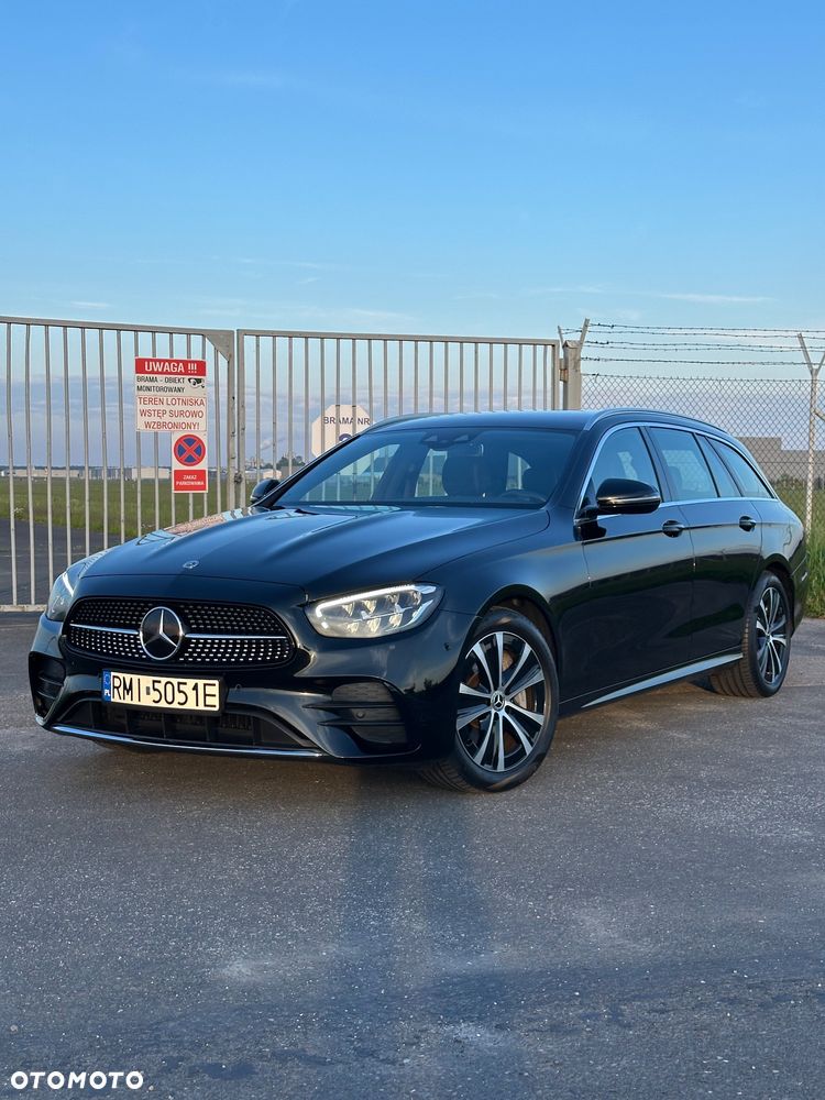 Mercedes-Benz Klasa E 300 9G-TRONIC AMG Line - 1