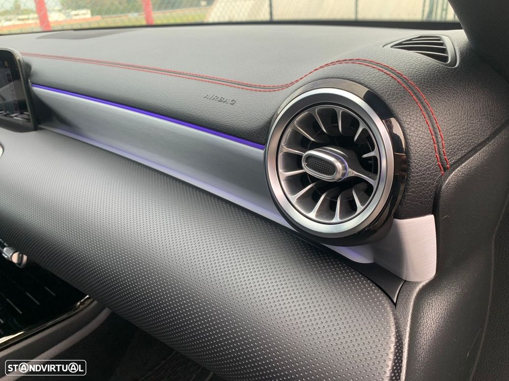 Mercedes-Benz CLA 200 d Shooting Brake AMG Line Aut. - 30