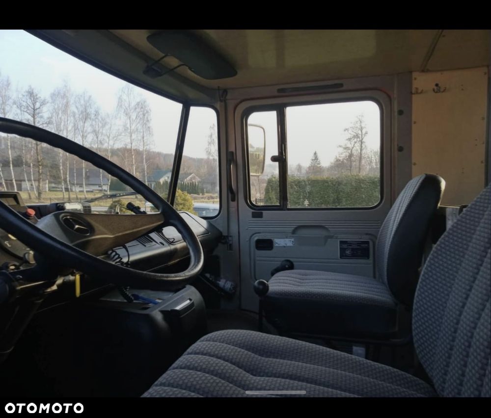 Mercedes-Benz LF 409 - 8