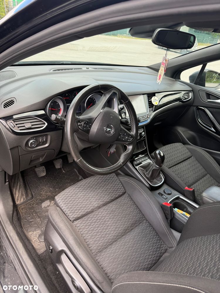 Opel Astra 1.6 CDTI Sport - 11