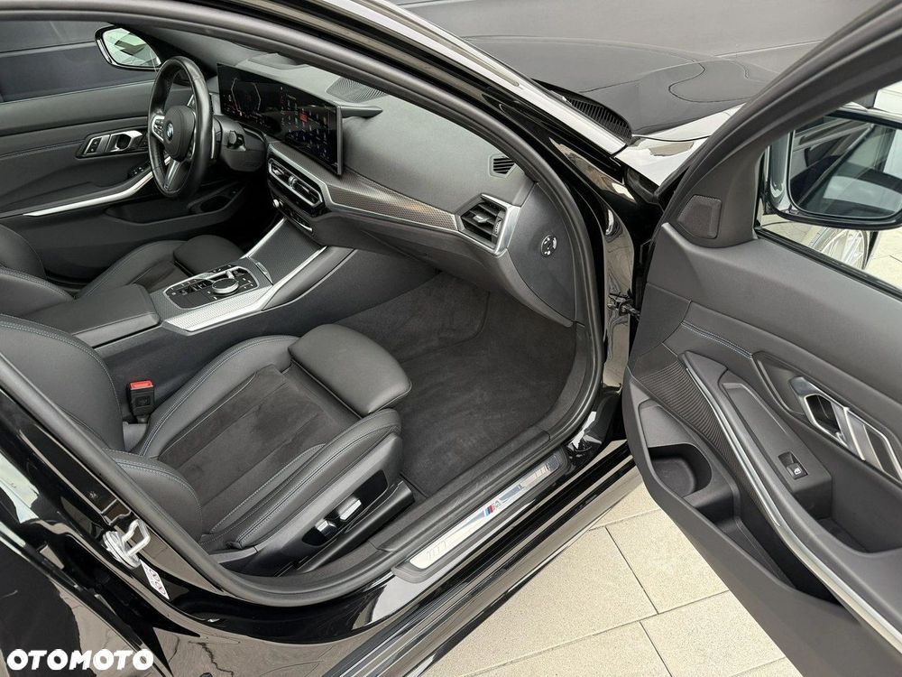 BMW Seria 3 330i xDrive M Sport sport - 12