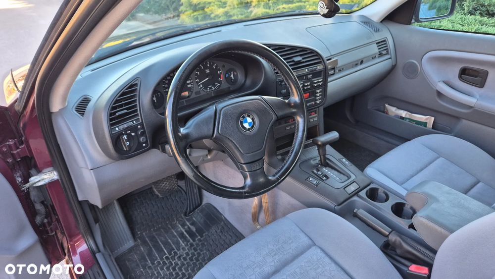 BMW Seria 3 - 12