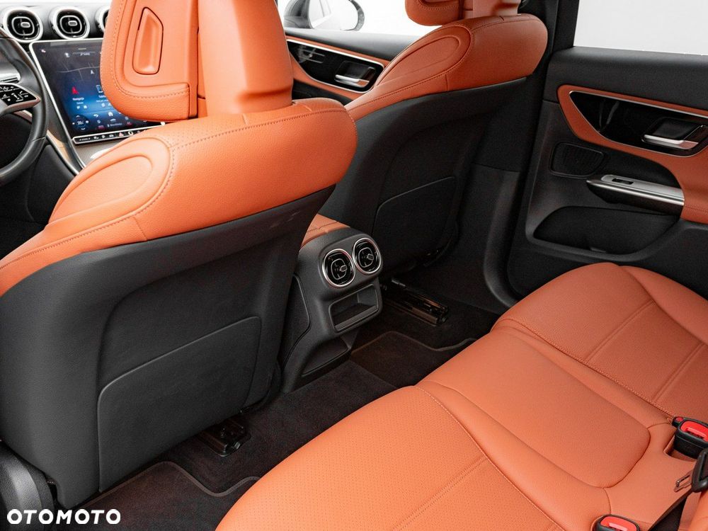 Mercedes-Benz GLC - 21