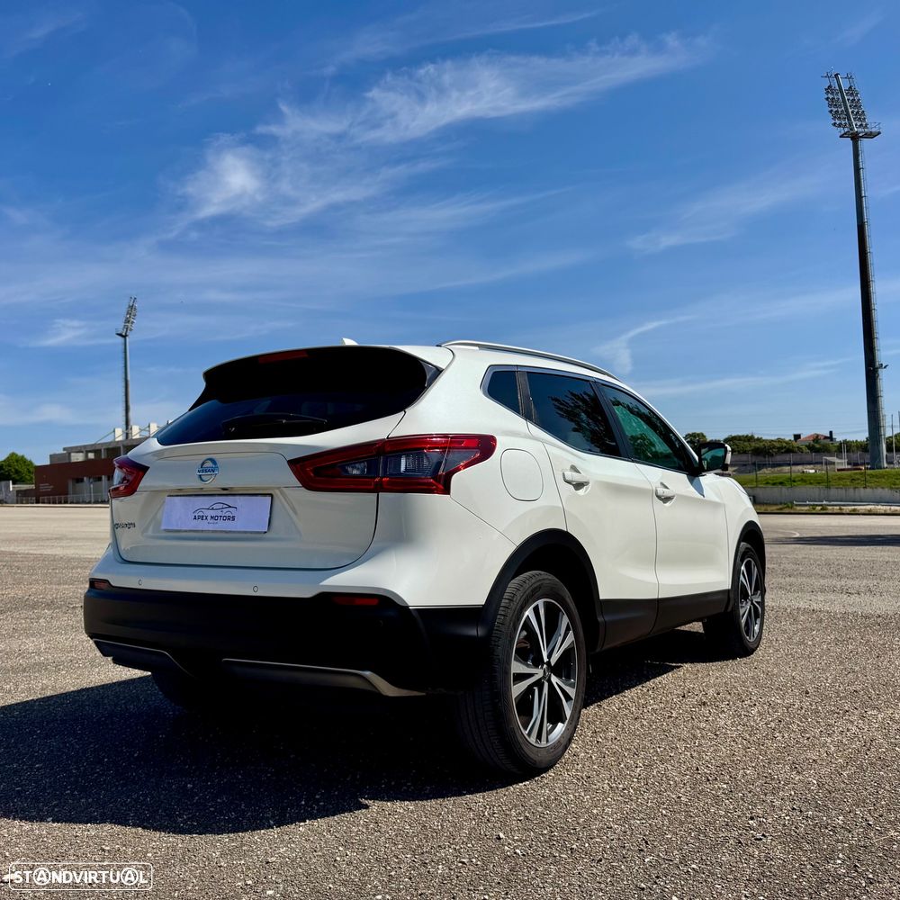 Nissan Qashqai 1.5 dCi N-Connecta J18+Led - 3