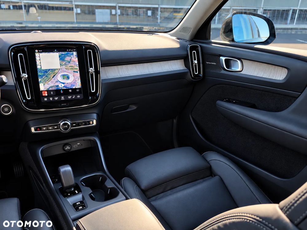 Volvo XC 40 - 18