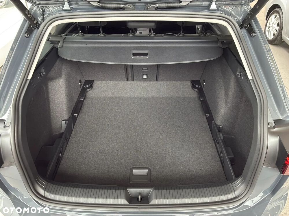 Volkswagen Golf Variant - 28