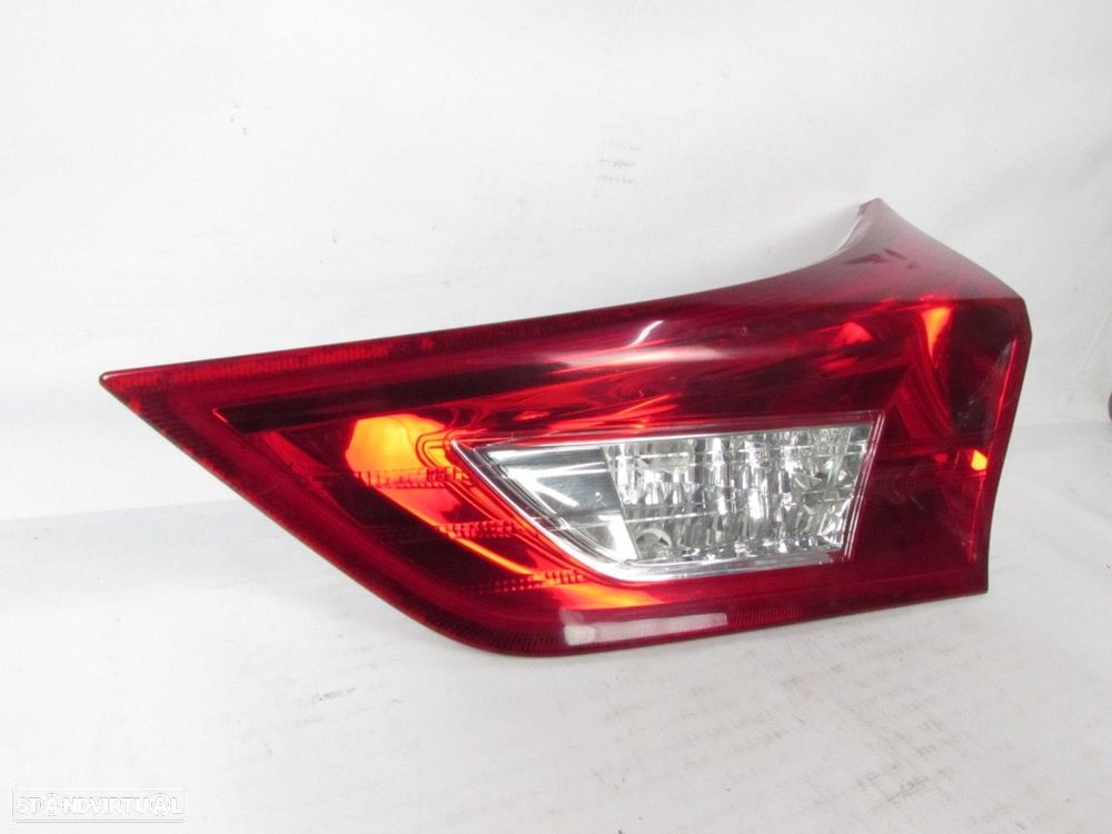 Farolim da mala Direito Seminovo/ Original TOYOTA AURIS (_E18_) 8158102460 - 2