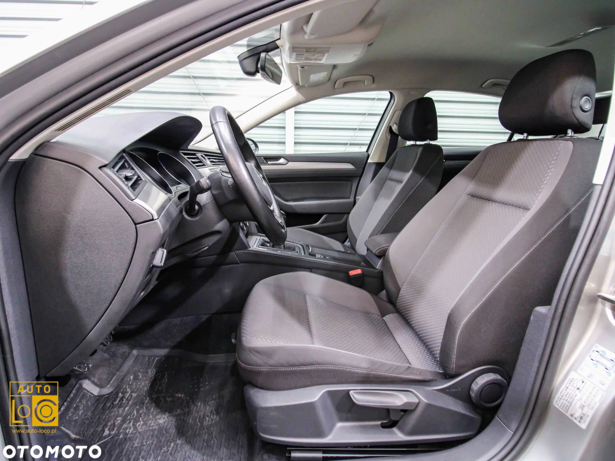 Volkswagen Passat 1.4 TSI BMT Trendline - 12