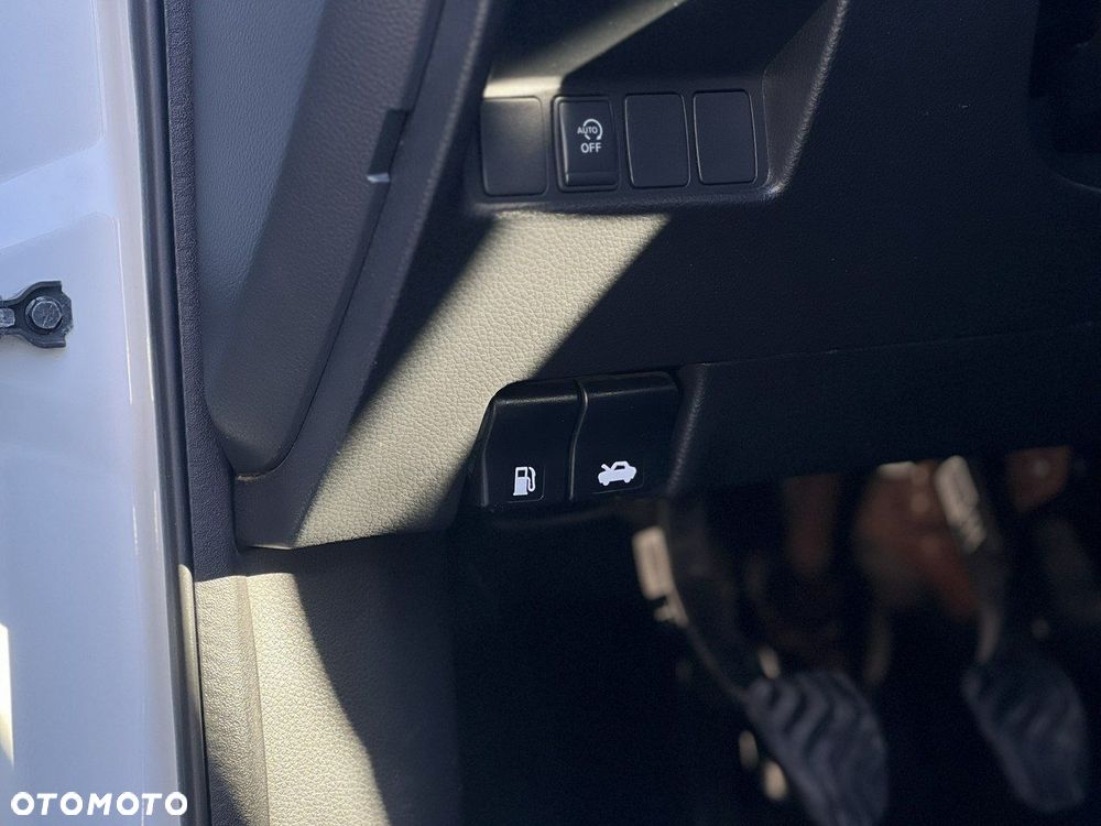 Nissan Qashqai 1.3 DIG-T N-Connecta EU6d - 30