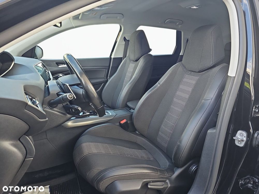 Peugeot 308 BlueHDi 130 EAT8 Allure - 13