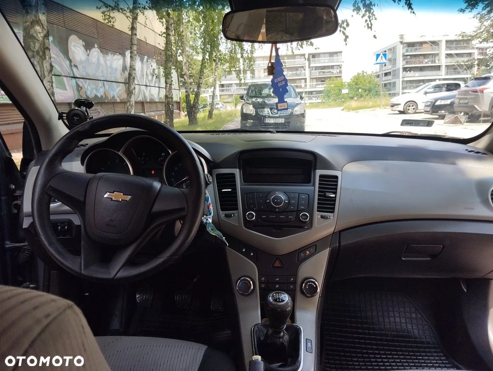 Chevrolet Cruze - 18