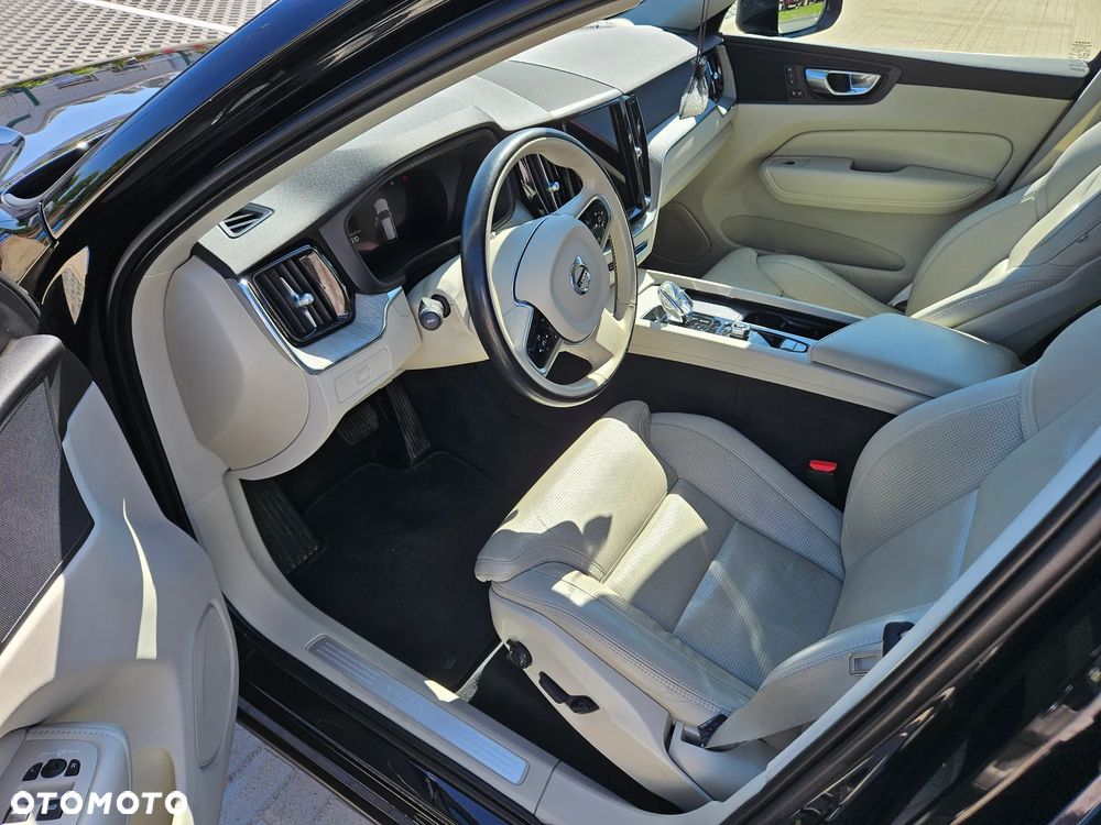 Volvo XC 60 T5 AWD Inscription - 16