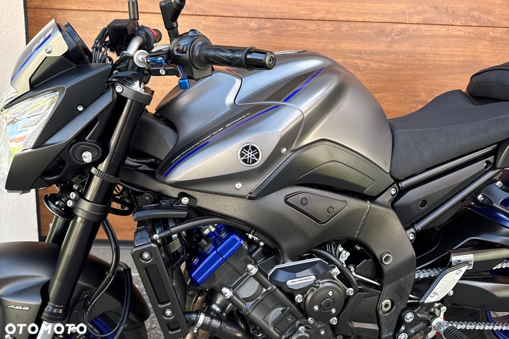 Yamaha FZ8 - 23