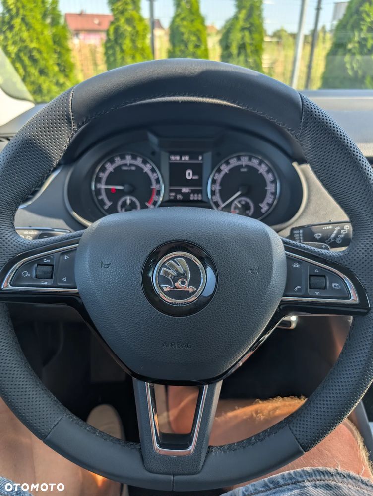 Skoda Octavia 2.0 TDI DSG Style - 17