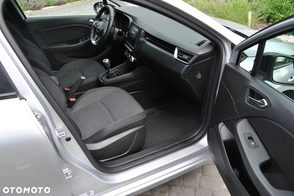 Renault Clio TCe 90 EVOLUTION - 30