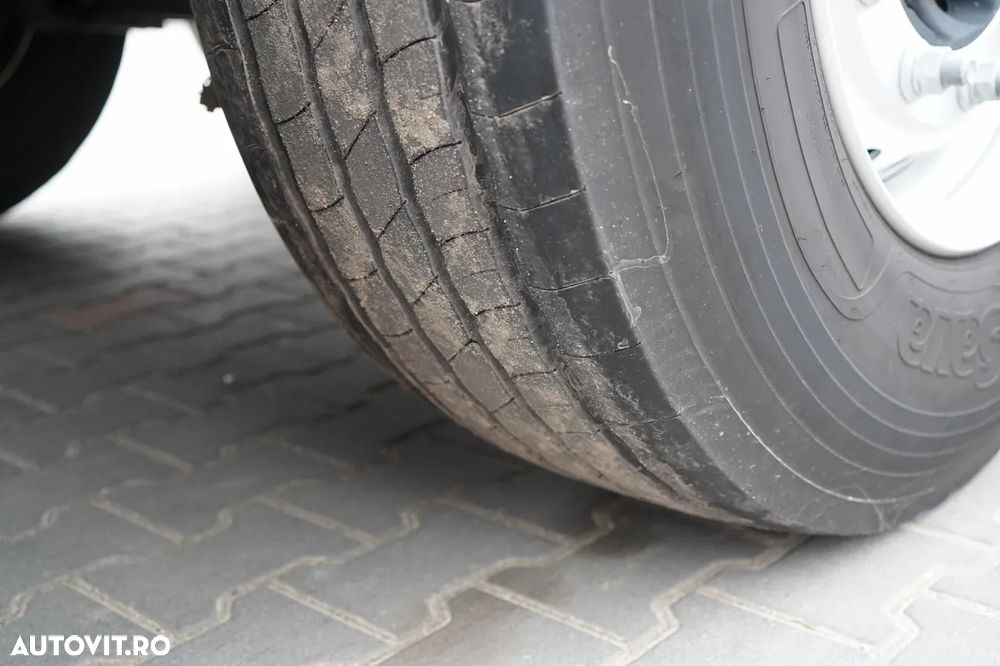 Krone CORTINĂ KRONE / 2024 / COȘ PENTRU PALEȚI / 2 AXE RIDICATIVE / PUȚIN FOLOSIT / - 26