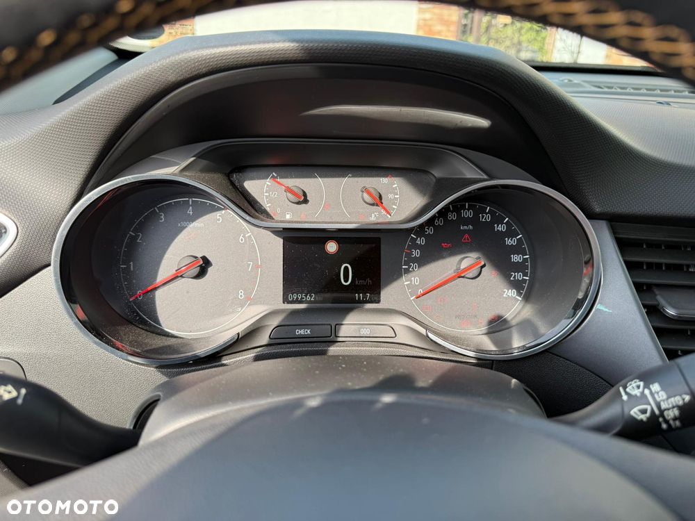 Opel Crossland X - 4