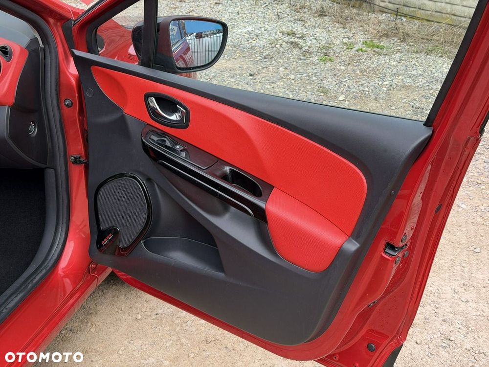 Renault Clio - 22