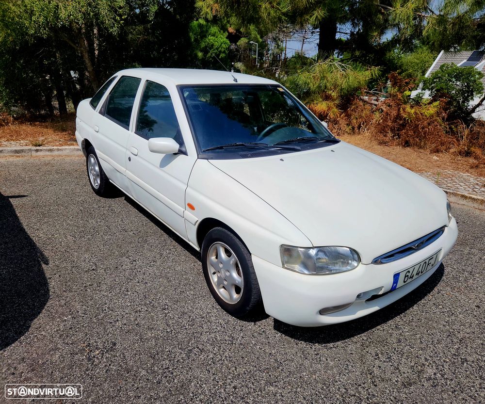 Ford Escort 1.4 Ghia - 4