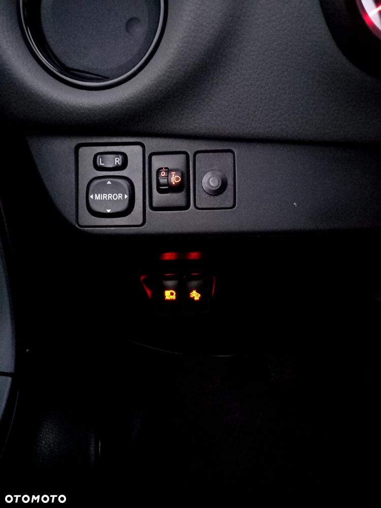 Toyota Yaris - 6