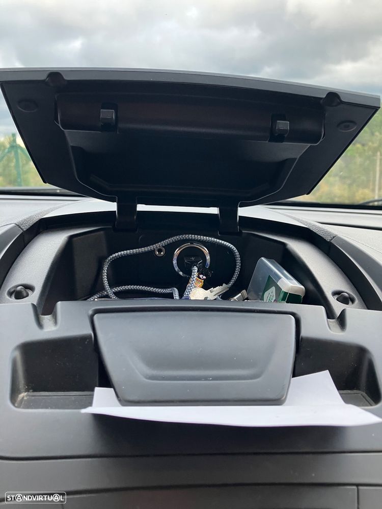 Ford Tourneo Courier 1.0 EcoBoost Ambiente - 11