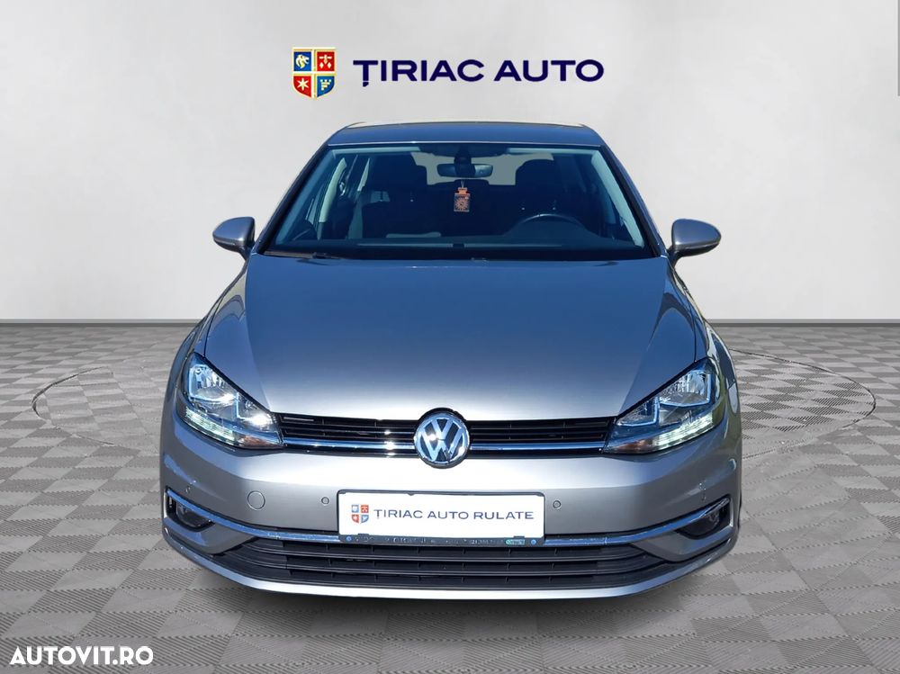 Volkswagen Golf - 8
