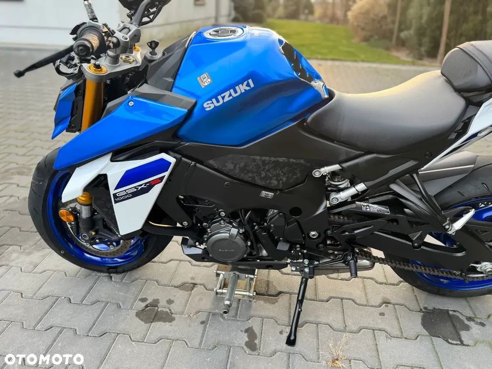 Suzuki GSX - 20
