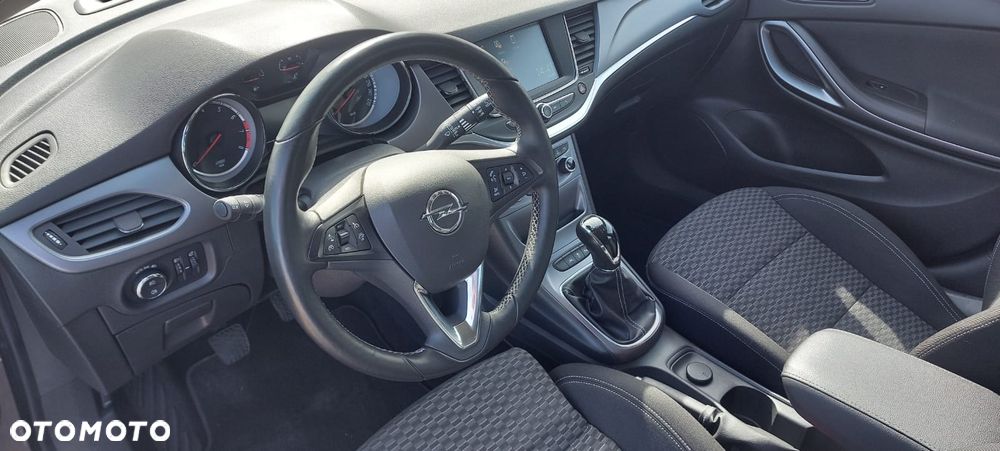 Opel Astra 1.4 Turbo Innovation - 11