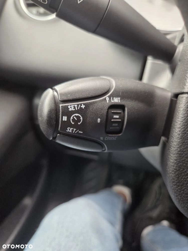 Peugeot 5008 HDI 115 Active - 20