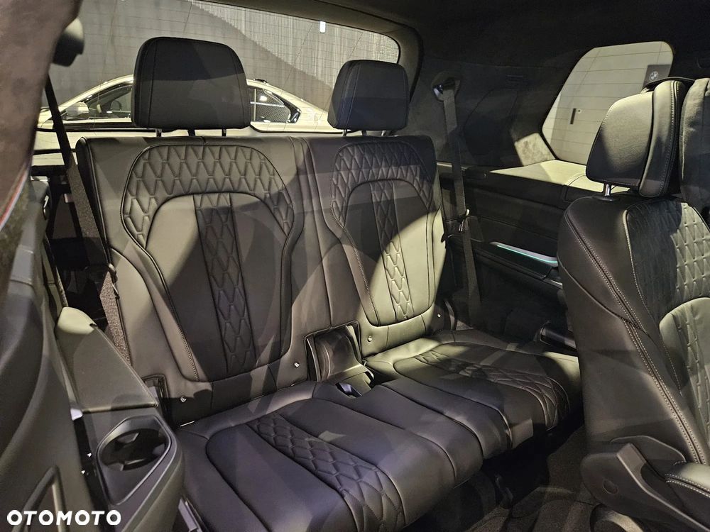 BMW X7 - 23