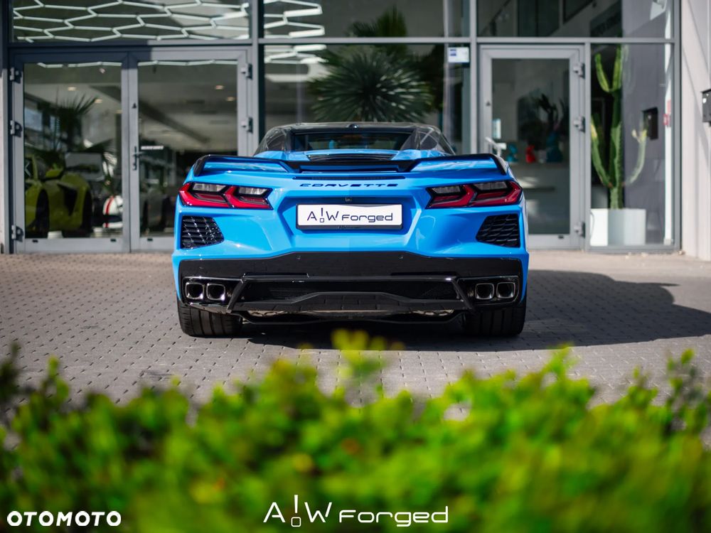 Chevrolet Corvette - 9