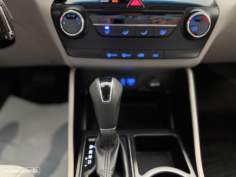 Hyundai Tucson 1.6 GDi 4WD DCT Trend - 19