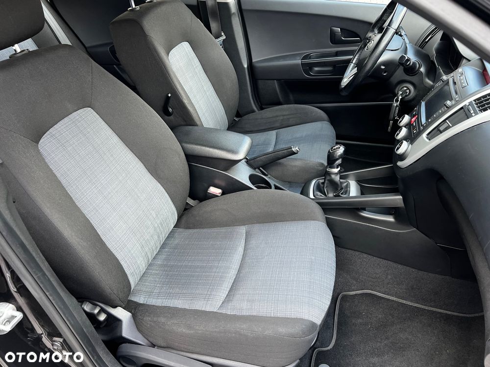 Kia Ceed - 21