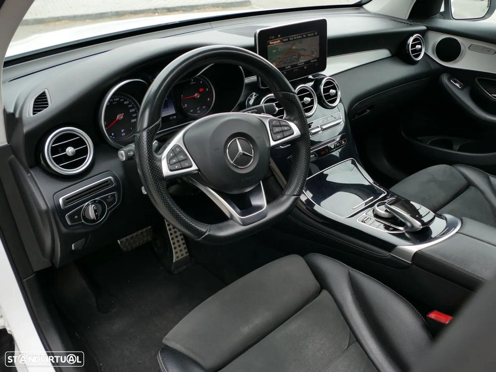 Mercedes-Benz GLC 220 d 4Matic 9G-TRONIC AMG Line - 29