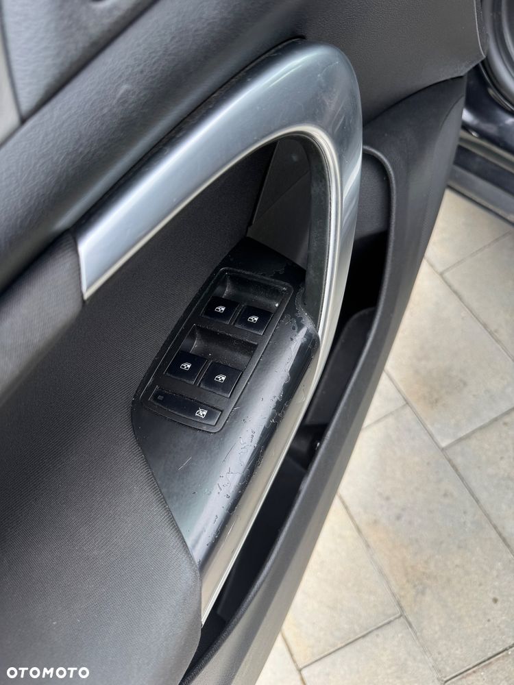 Opel Insignia - 12