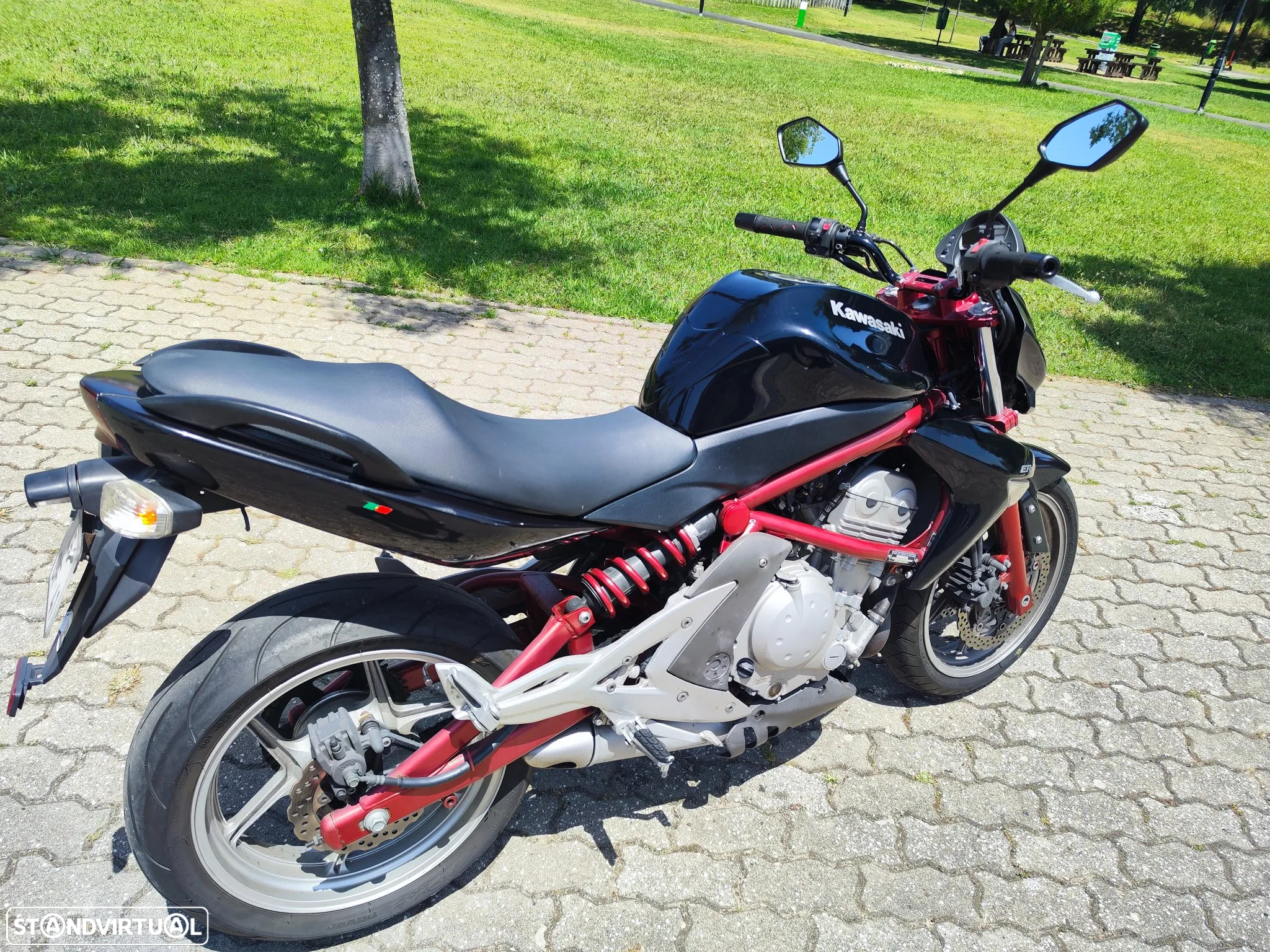 Kawasaki ER 6 - 11