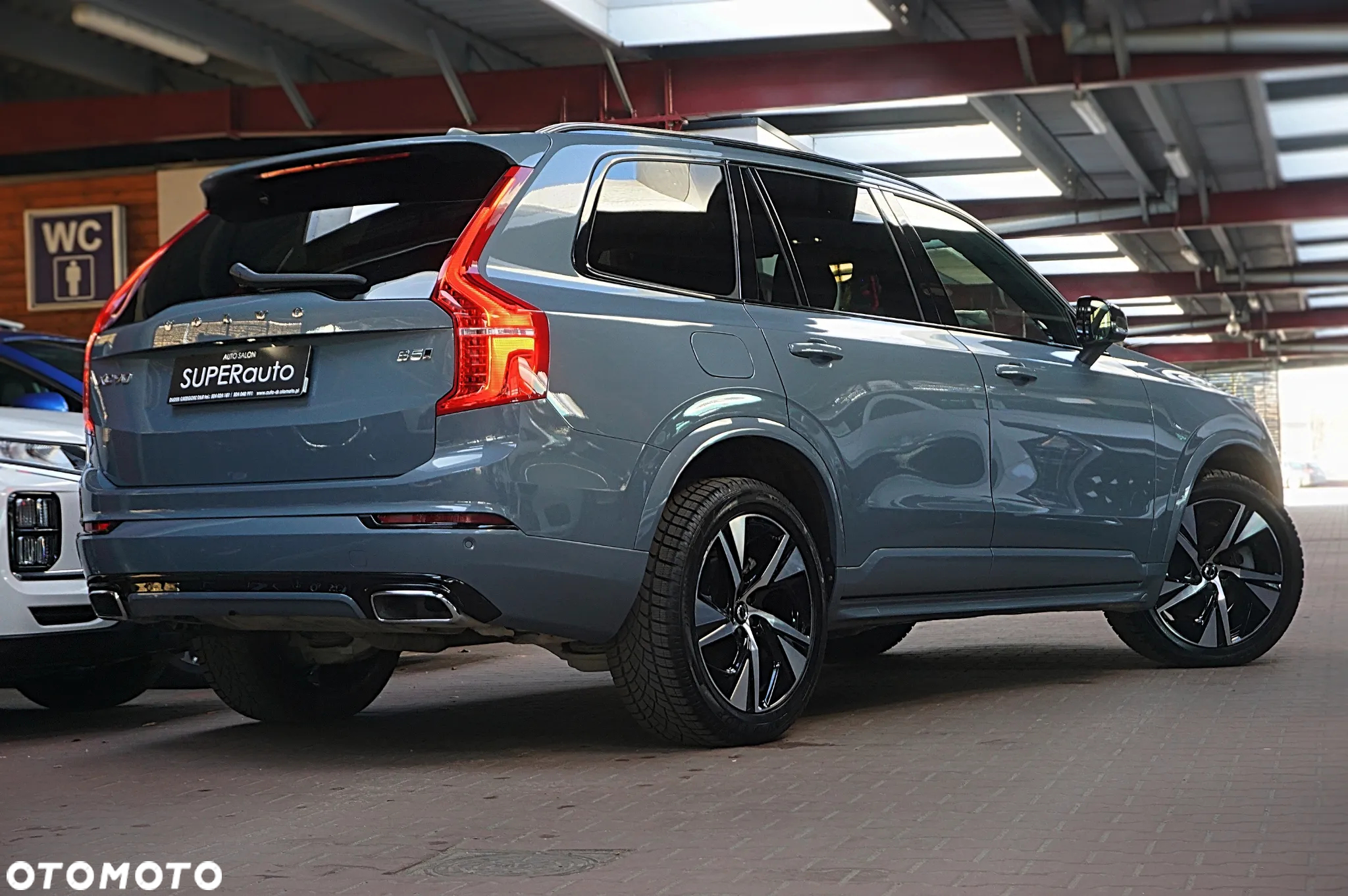 Volvo XC 90 - 9