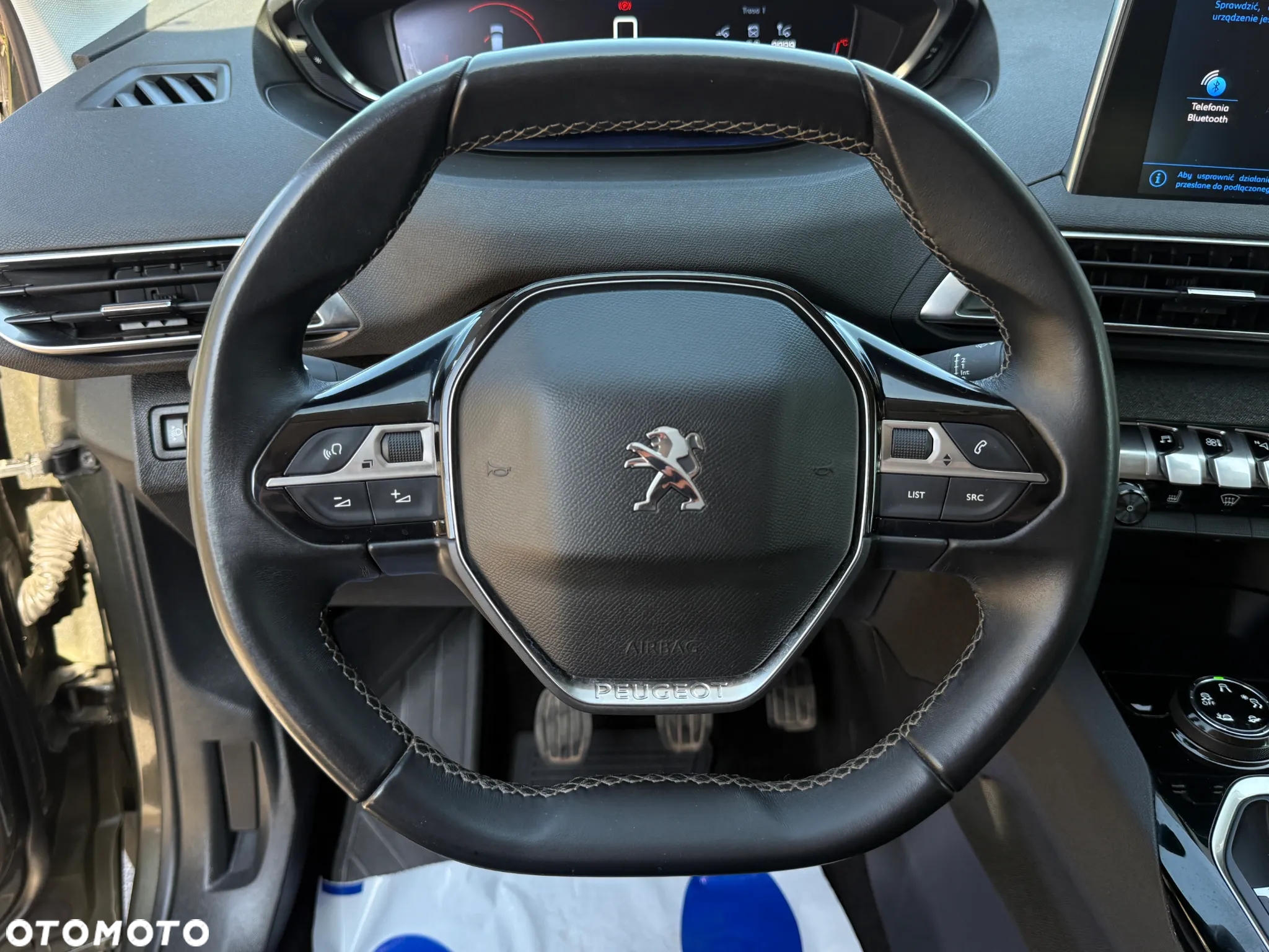 Peugeot 5008 1.5 BlueHDI Allure S&S - 23