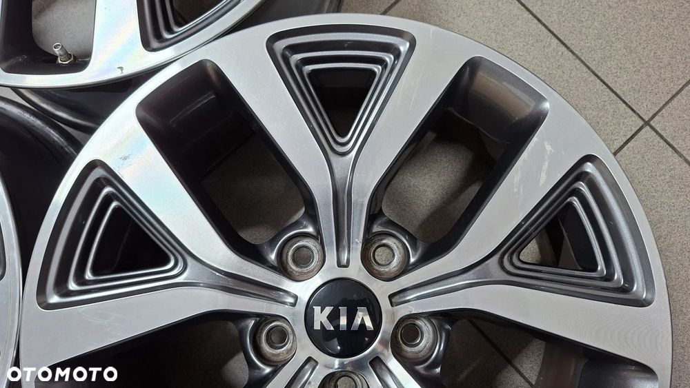 Felgi Aluminiowe 17 Kia Sportage III 5x114.3 ET 40 - 7