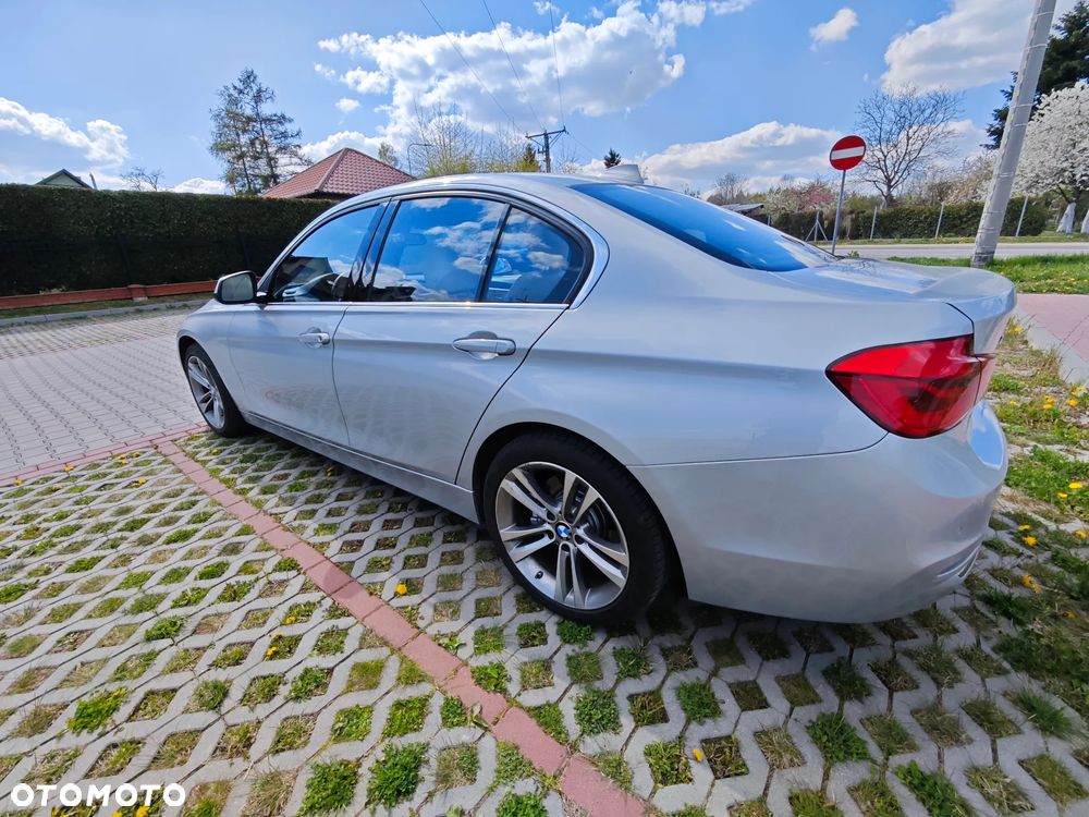 BMW Seria 3 340i xDrive Edition Luxury Line Purity - 7